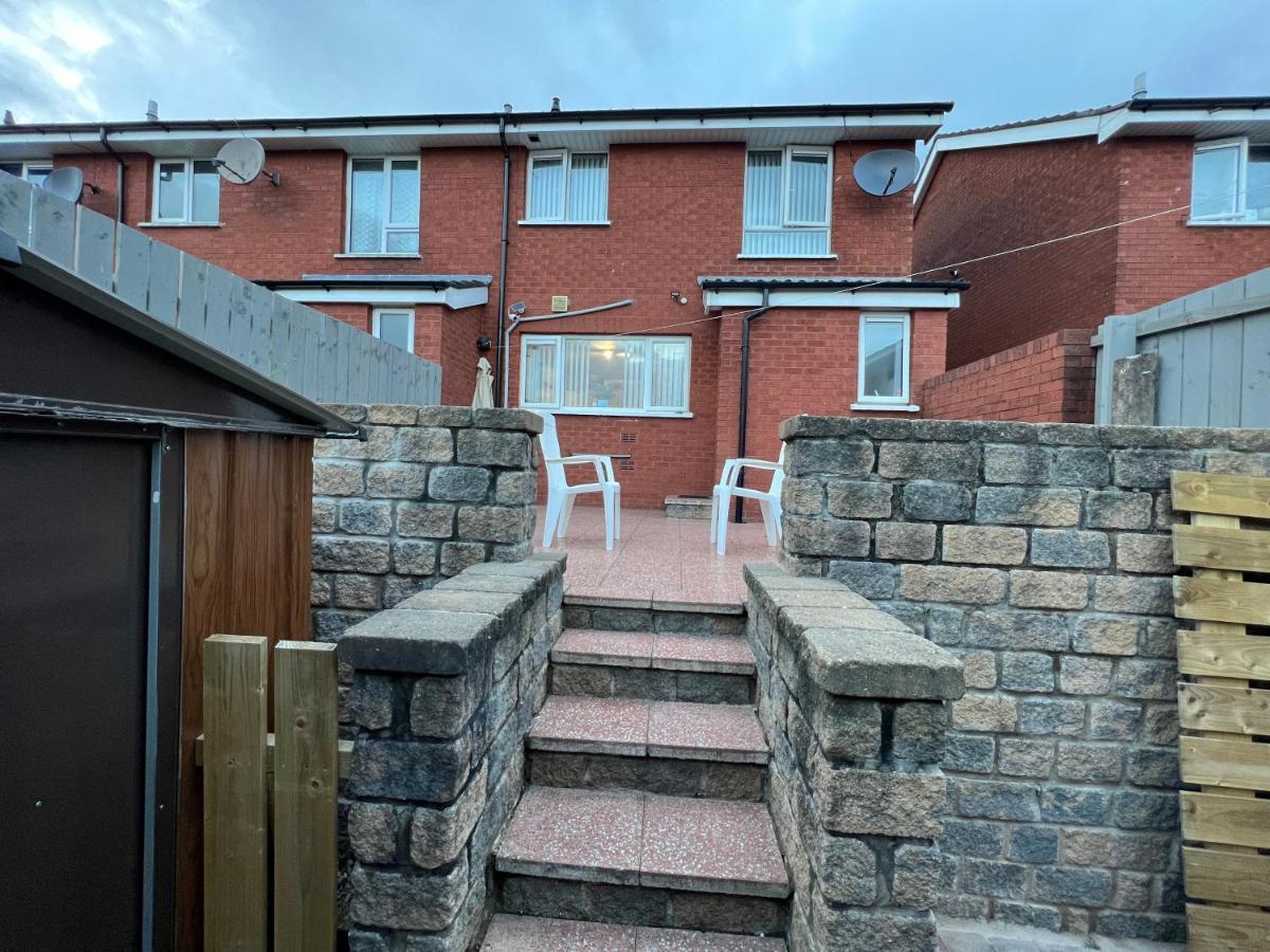 3 Bedroom House Near City Centre ベルファスト エクステリア 写真