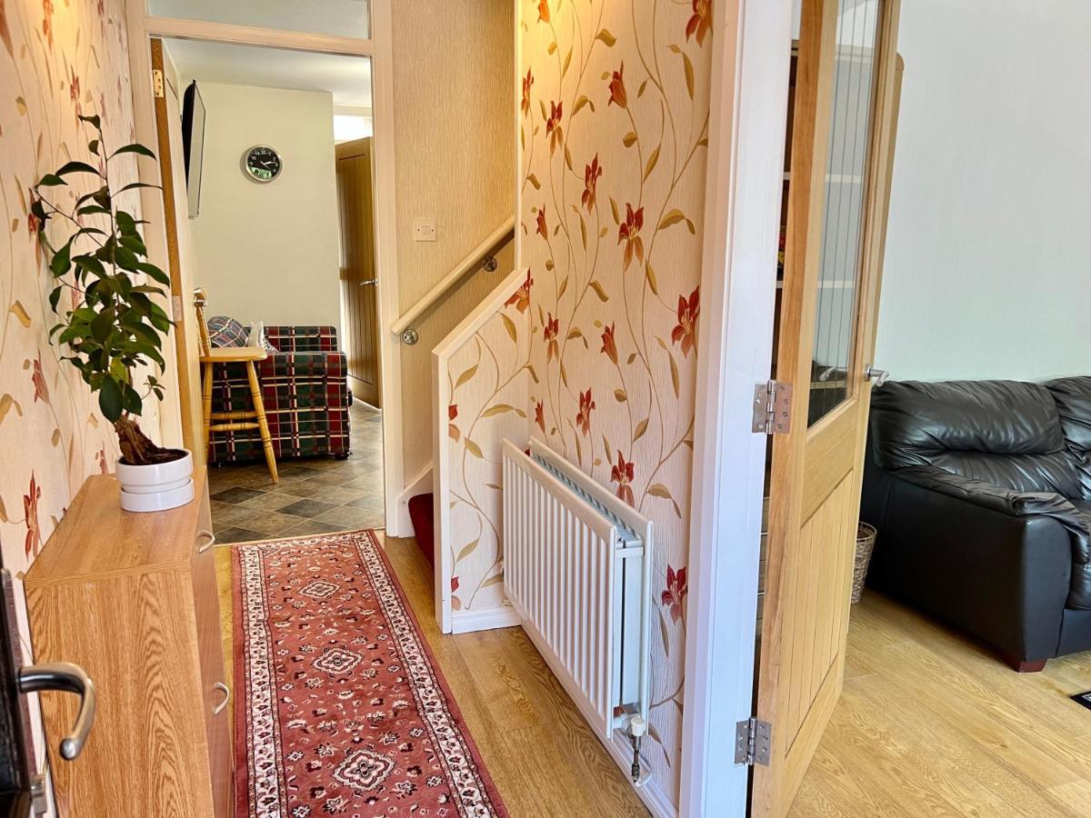 3 Bedroom House Near City Centre ベルファスト エクステリア 写真