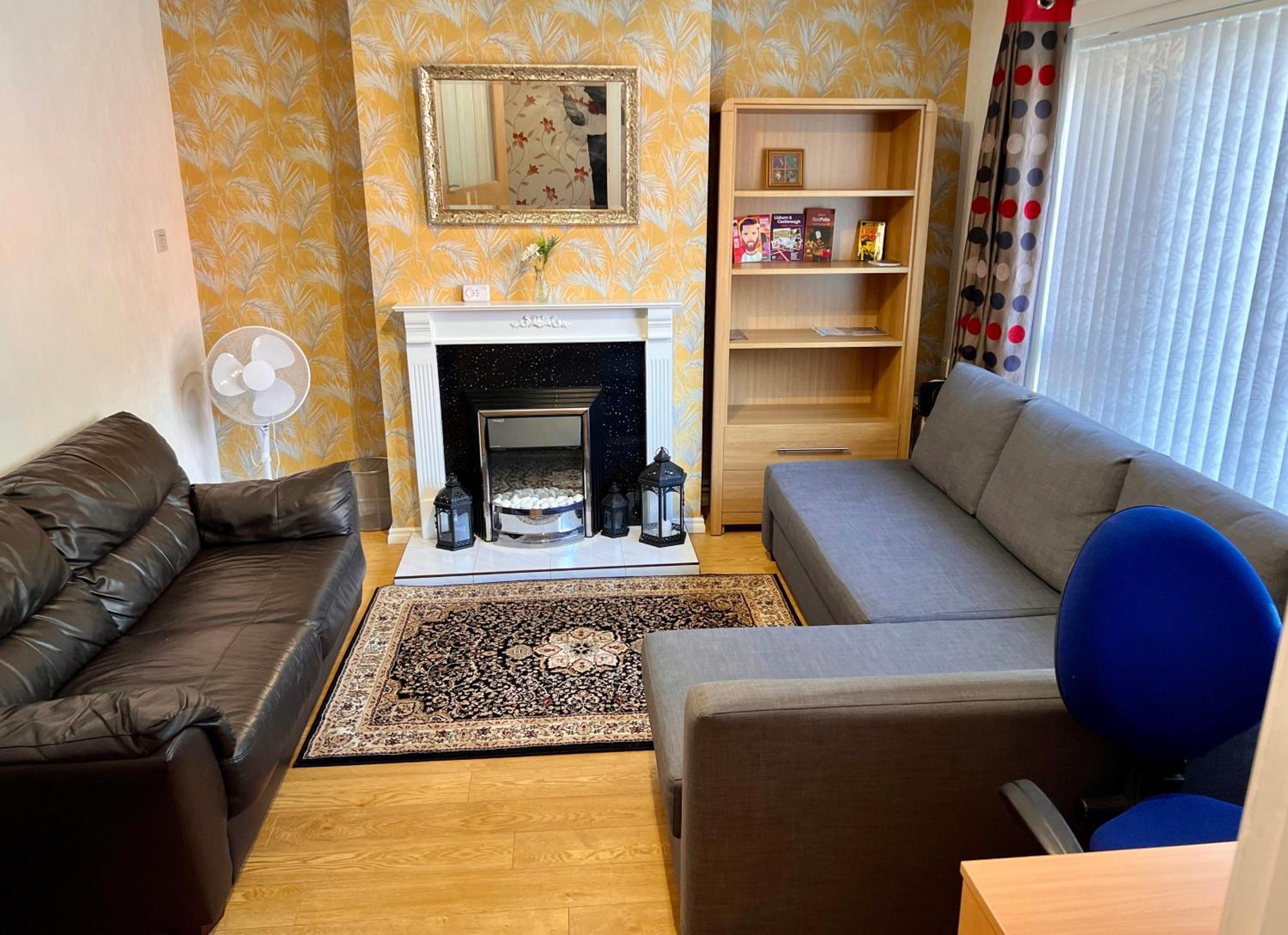3 Bedroom House Near City Centre ベルファスト エクステリア 写真